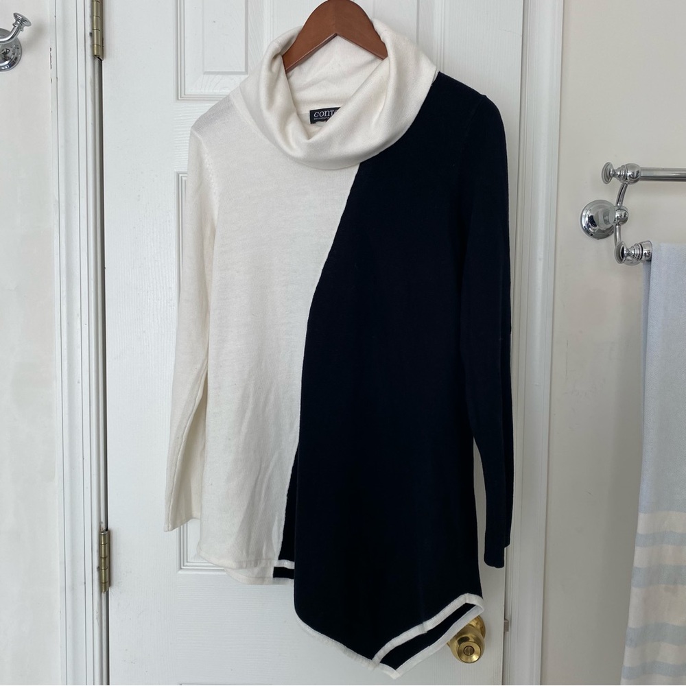 Context Two-Tone Cowl Neck Sweater - Black and Cream Women’s Size Medium